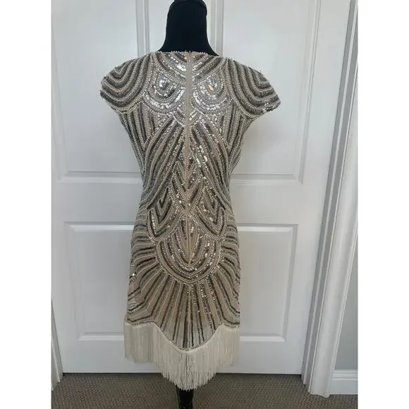 Vintage 20’s Silver and White Beaded and Sequins Flapper dress with Fringe - Picture 4 of 9